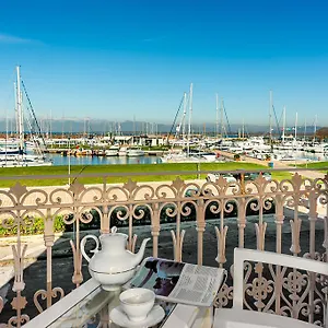 https://villino-ermione.it-tuscanyhotel.com