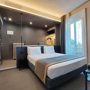 https://fashion-district-luxury-rooms.it-lombardy.com